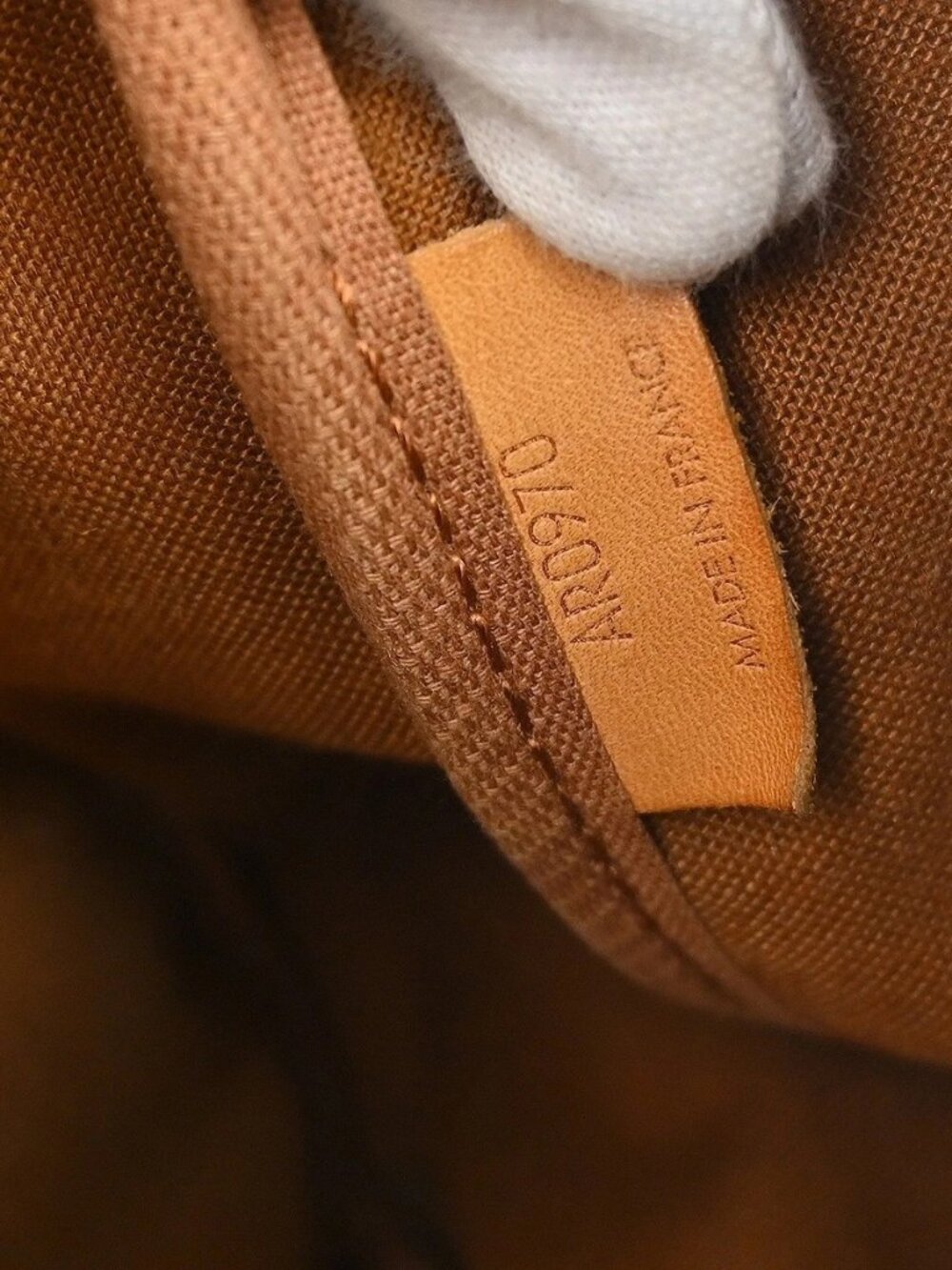 LOUIS VUITTON SAUMUR 35 SHOULDER BAG MONOGRAM - Picture 15 of 16